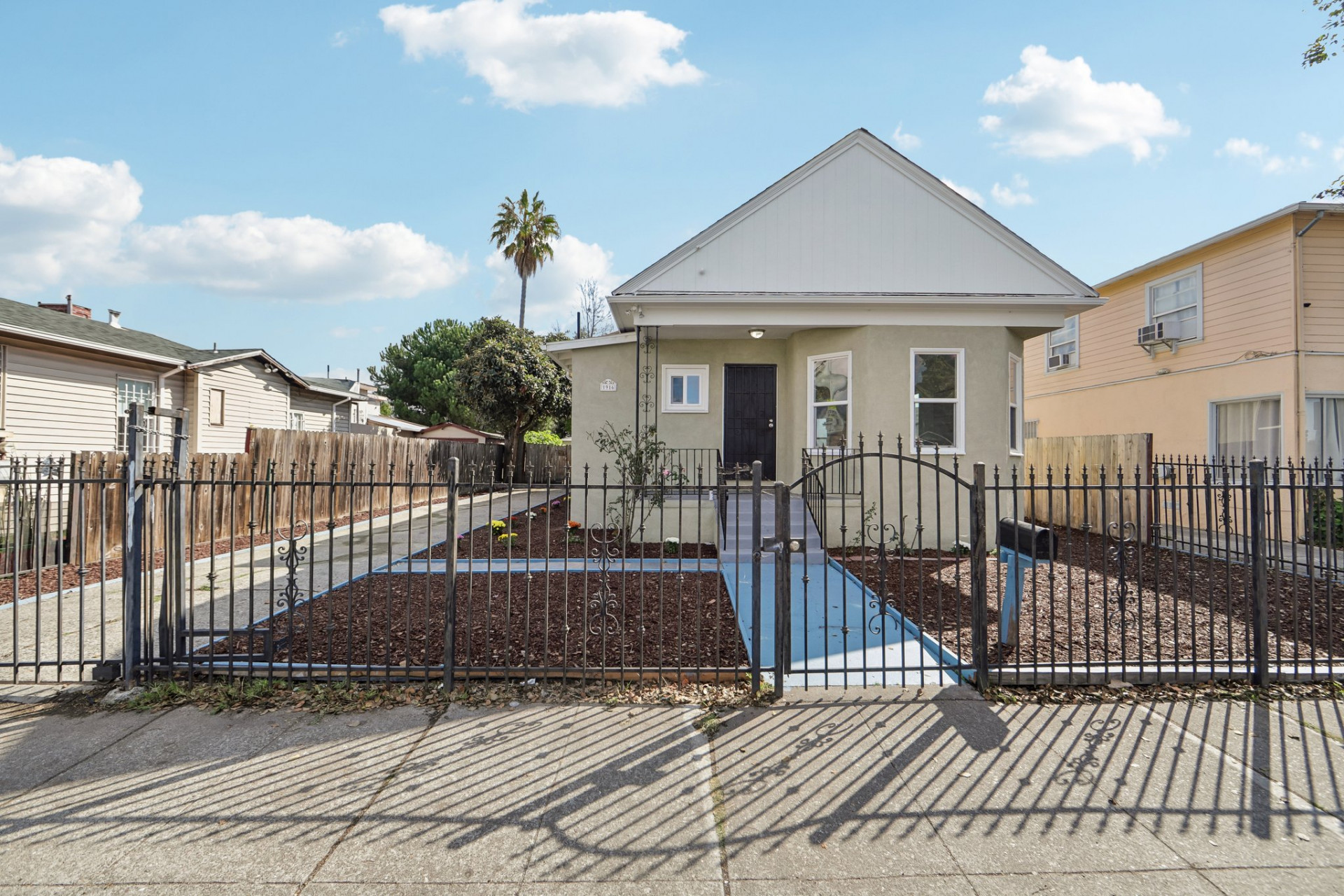 1-web-or-mls-98th-ave-s2410-001